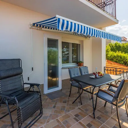 Azur Apartment