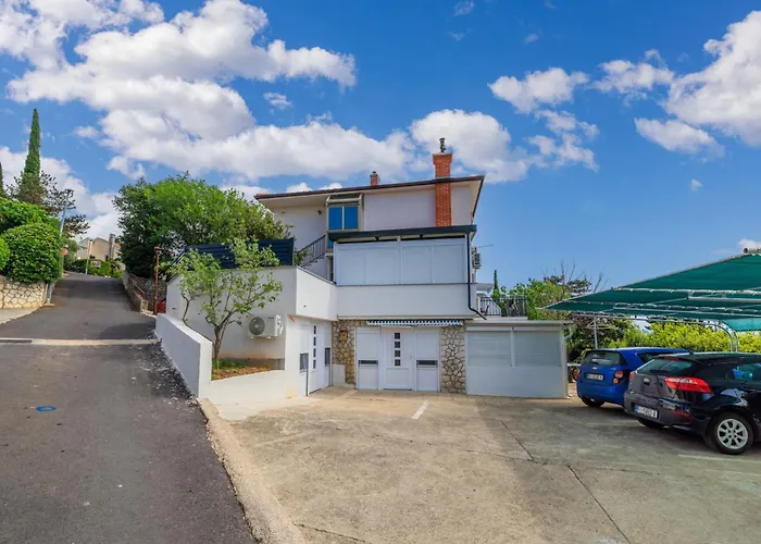 Azur شقة دْغاماي