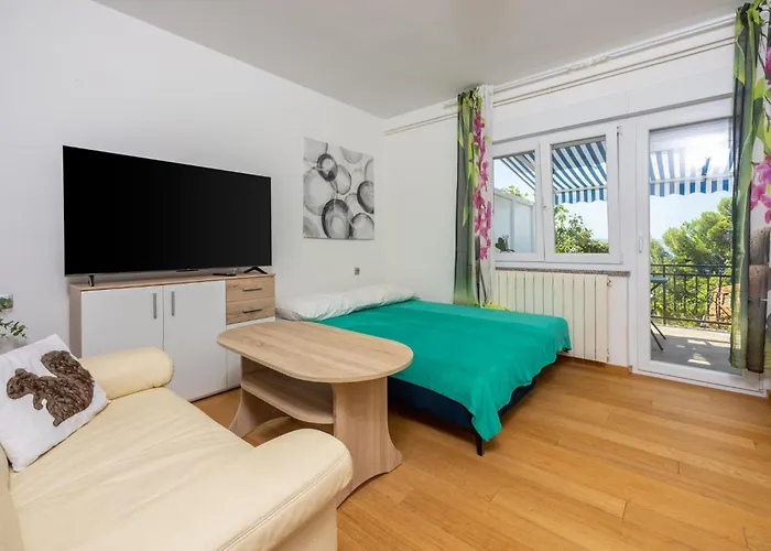 Azur شقة دْغاماي